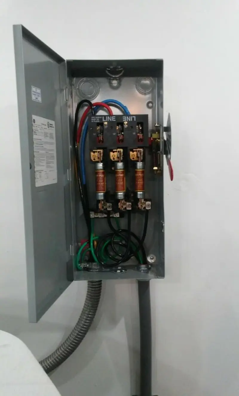 Three-phase disconnect switch installed for Smoke Detector Installation in Honesdale